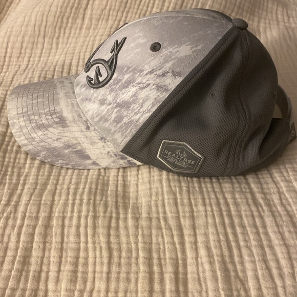 Realtree SnapBack Hat - Picture 3 of 6